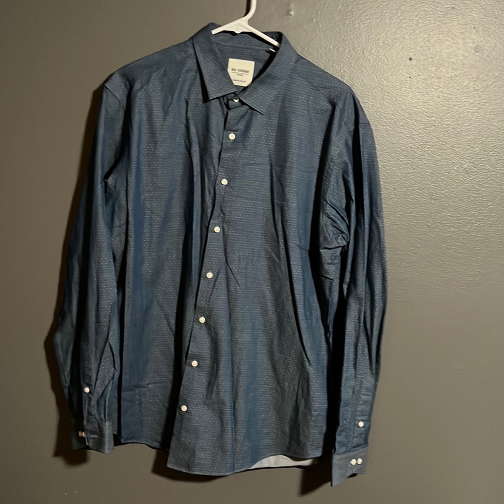 Ben Sherman long sleeve button up blue with white dots XL like new.